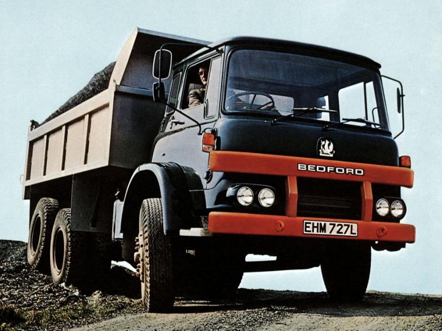 Bedford KM 6x4 Tipper 1966 года  (фото 2 из 2)